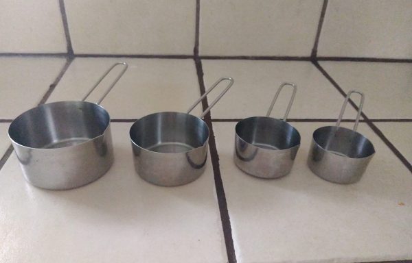 Tazas medidoras metálicas